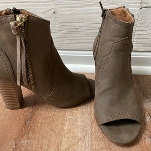 Boho leather boots. Size 6.5